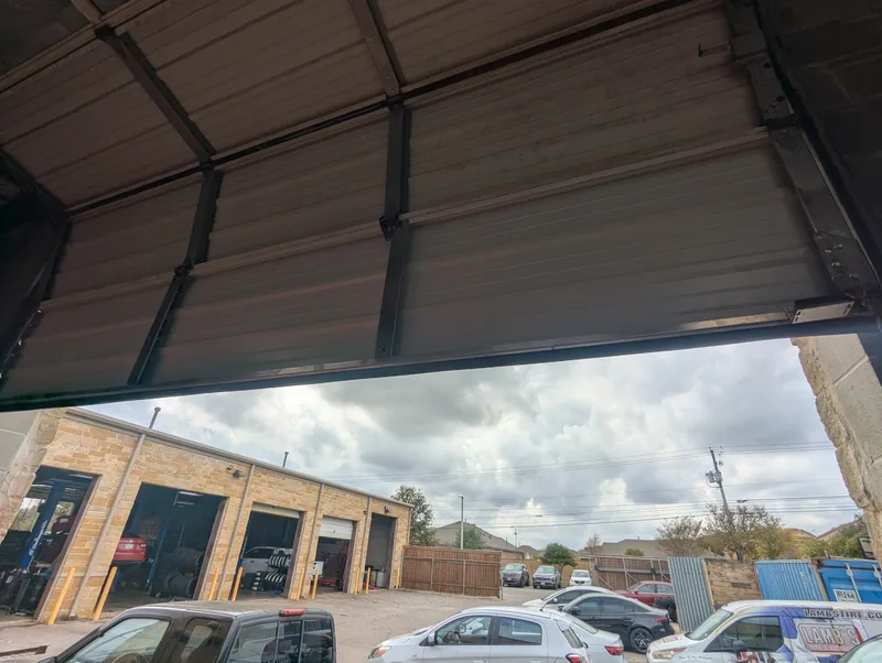 Commercial roll-up garage door service โ Greater Austin TX